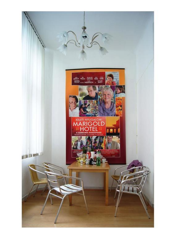 Westend Hostel Budapest Exterior photo
